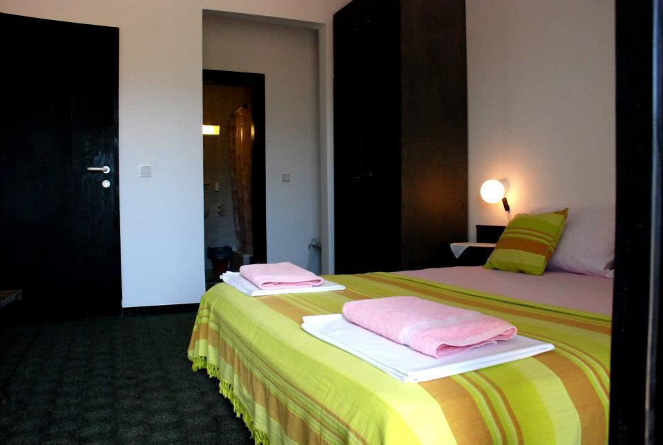 Guest House Alek Vrboska Quarto foto