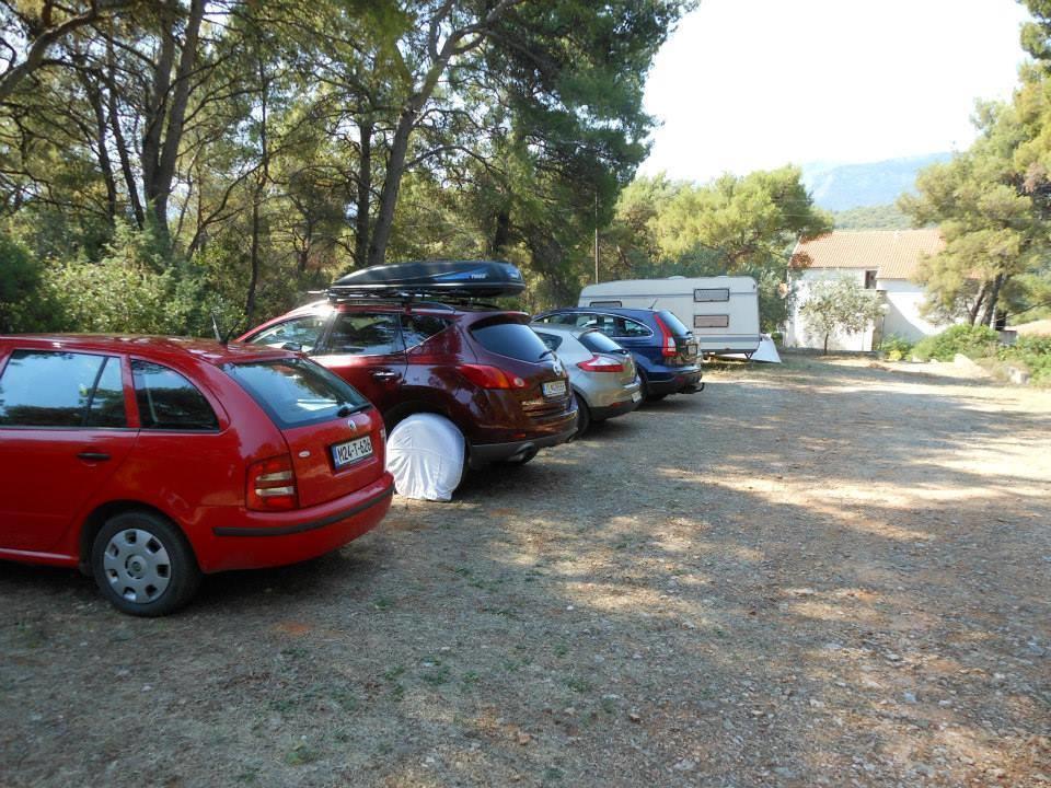 Guest House Alek Vrboska Quarto foto