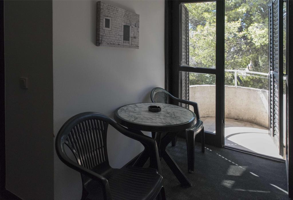 Guest House Alek Vrboska Exterior foto